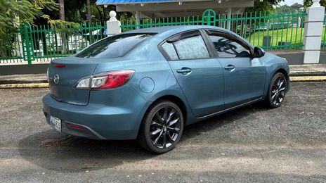 Mazda 3 • 2010 • 115,000 mi