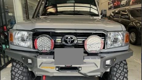 Toyota Land Cruiser • 2021 • 75,000 km