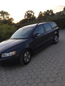 Volvo V50 • 2010 • 100,000 km