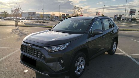 Toyota RAV4 • 2019 • 135,000 km