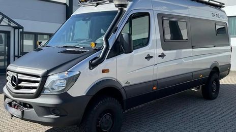 Mercedes-Benz Sprinter • 2019 • 89,900 km