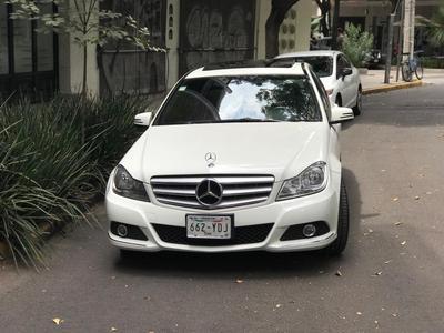Mercedes-Benz 200 - 300 • 2012 • 93,000 km
