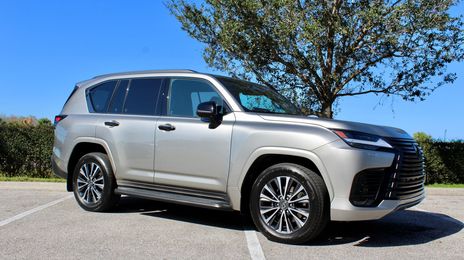 Lexus LX • 2022 • 20,341 km