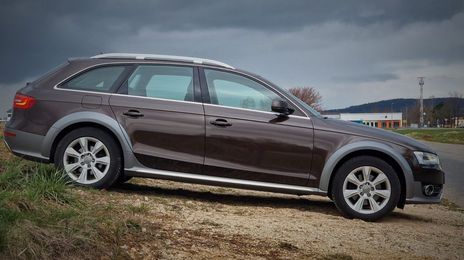 Audi A4 Allroad • 2012 • 169,000 km