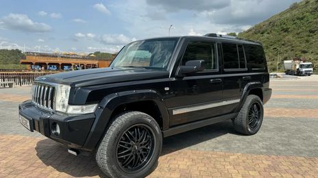 Jeep Commander • 2007 • 184,000 km