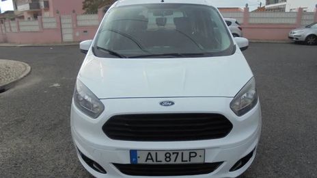 Ford Transit Courier • 2015 • 164,000 km