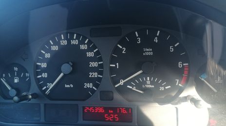 BMW 3 Series • 2000 • 250,000 km