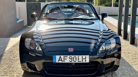 Honda S2000 • 2000 • 160,000 km
