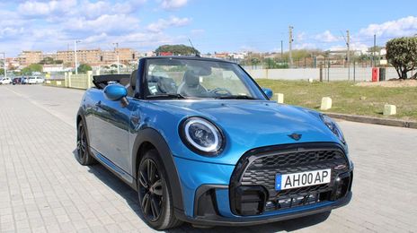 MINI Convertible • 2021 • 15,000 km