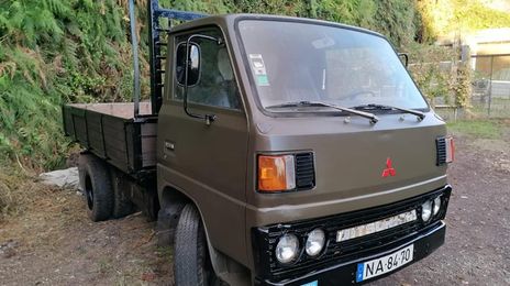 Mitsubishi Fuso canter • 1985 • 298,000 km