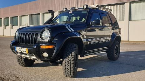 Jeep Cherokee • 2004 • 166,000 km
