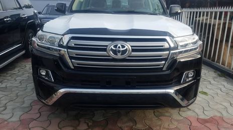 Toyota Land Cruiser • 2020 • 34 km