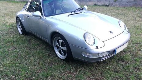 Porsche 911 • 1995 • 125,000 km