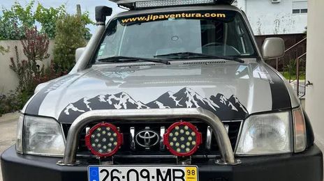 Toyota Land Cruiser • 1998 • 322,000 km