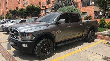 Dodge RAM • 2013 • 100,000 km