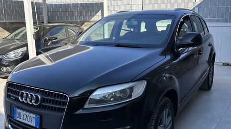 Audi Q7 • 2007 • 290,000 km