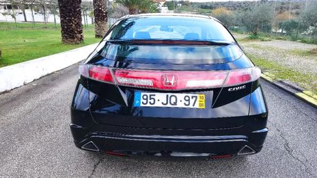 Honda Civic • 2010 • 169,000 km