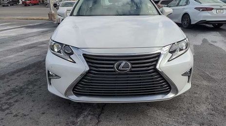 Lexus ES 350 • 2020 • 20,316 km