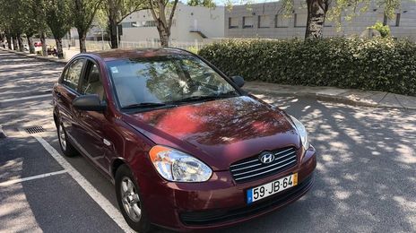 Hyundai Accent • 2010 • 70,000 km