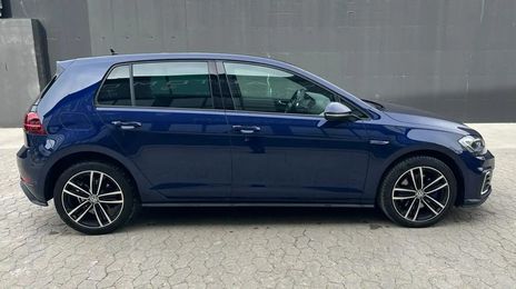 Volkswagen Golf • 2017 • 80,000 km