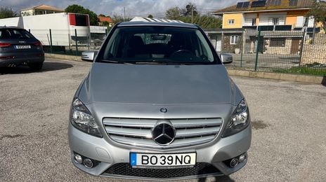 Mercedes-Benz Class B • 2013 • 104,000 km