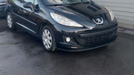Peugeot 207 • 2006 • 200,000 km