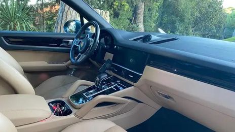 Porsche Cayenne • 2018 • 59,895 km