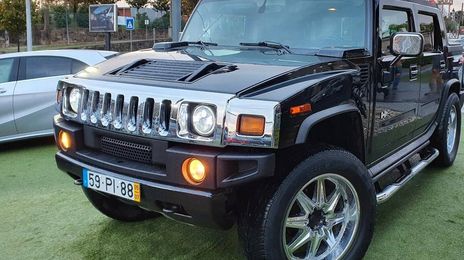 Hummer H2 • 2005 • 90,000 km