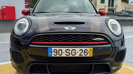 MINI Cooper D Clubman • 2016 • 90,000 km