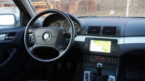 BMW 3 Series • 2000 • 200,000 km