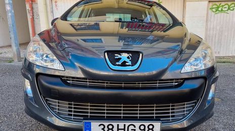Peugeot 308 • 2009 • 129,999 km