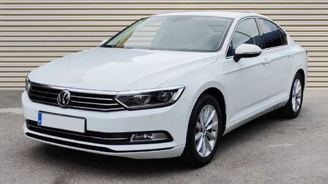 Volkswagen Passat • 2018 • 65,000 km