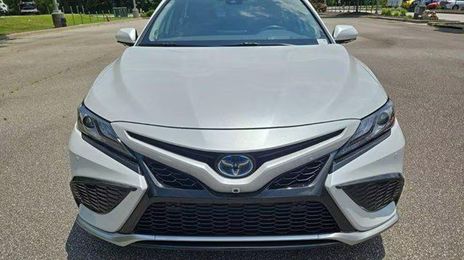 Toyota Camry Hybrid • 2022 • 21,401 km