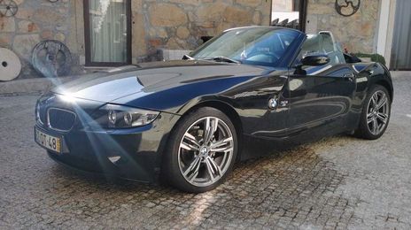 BMW Z4 • 2009 • 270,000 km