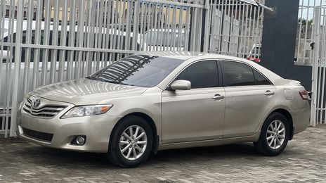 Toyota Camry • 2020 • 3,000 km