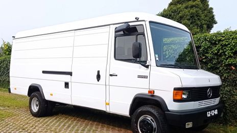 Mercedes-Benz 190 E • 1990 • 190,000 km