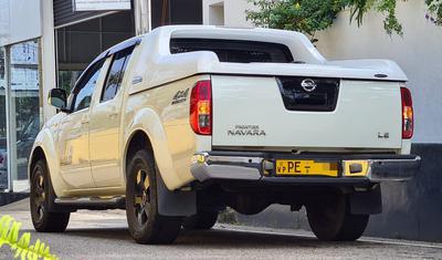 Nissan Navara • 2010 • 120,000 km