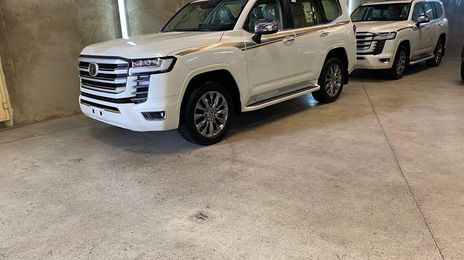 Toyota Land Cruiser • 2021 • 2 km