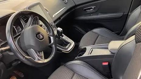 Renault Grand Scenic • 2018 • 136,000 km