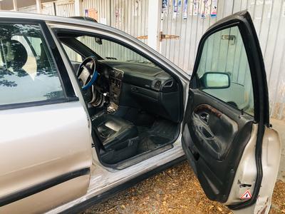 Volvo S40 • 2001 • 2,681,154 km