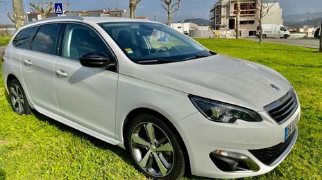 Peugeot 308 • 2015 • 140,000 km