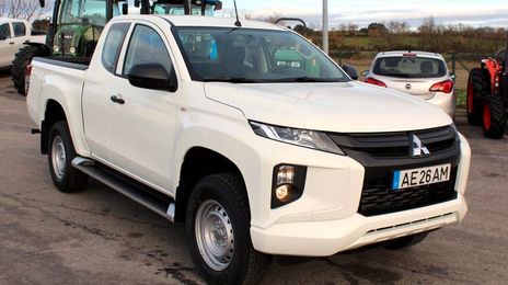 Mitsubishi L200 • 2002 • 40,000 km