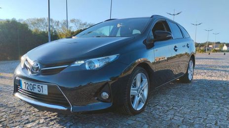 Toyota Auris • 2013 • 199,999 km