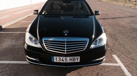 Mercedes-Benz S-Class • 2011 • 289,000 km