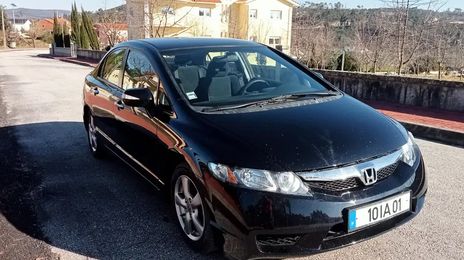 Honda Civic • 2009 • 102,000 km