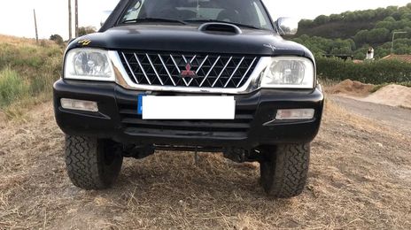 Mitsubishi L200 Pick up • 2000 • 335,000 km