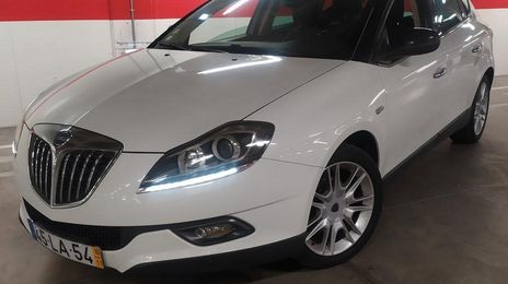 Lincoln Premiere • 2010 • 200,000 km