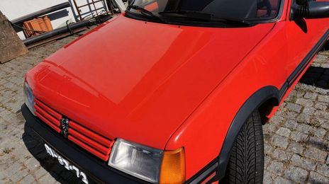 Peugeot 205 • 1988 • 40,140 km