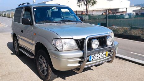 Toyota Land Cruiser • 2000 • 155,000 km