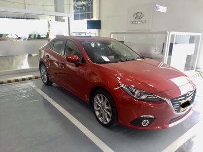 Mazda 3 • 2017 • 52,000 km